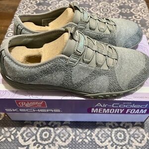 Skechers Womens Breathe Easy Relaxed Fit